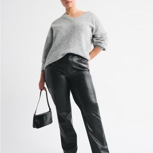 Abercrombie & Fitch Faux Leather Pants – Black (Curve Love/90s Straight)